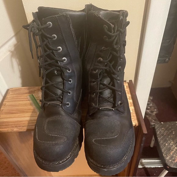 Harley Davidson riding boots!! - Picture 4 of 5